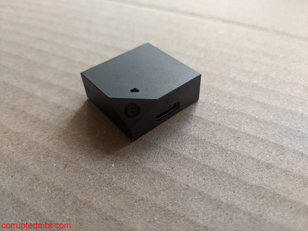/posts/ellipal-titan-mini-review/images/EllipalTitanMini_charger2.jpg